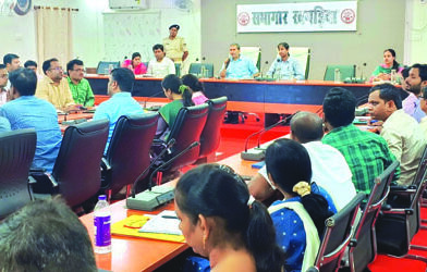 डॉ. अंबेडकर समग्र अभि यान में निष्पादन की स्थिति संतोषजनक नहीं, डीएम ने जताई नाराजगी