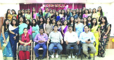 सुंदरवती महिला महाविद्यालय में बीसीए फाइनल ईयर की छात्राओं का विदाई समारोह का आयोजन