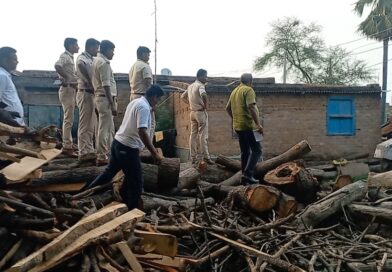 अवैध आरा मिल के खिलाफ कार्रवाई ,मशीन उखाड़ कर पुलिस ने लिया अपने कब्जे में ।