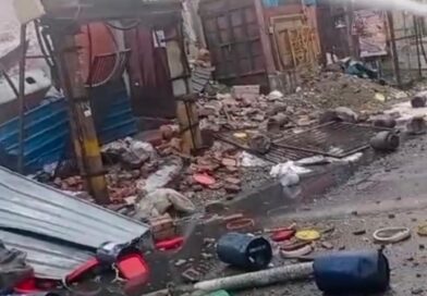 दिल्ली के बवाना औद्योगिक क्षेत्र में आग से प्लास्टिक फैक्टरी धू-धूकर जली, विस्फोट