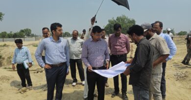 एयरपोर्ट का काम युद्धस्तर पर जारी , ‘स्टेट ऑफ द आर्ट’ की तर्ज पर बनेगा एयरपोर्ट: डीएम