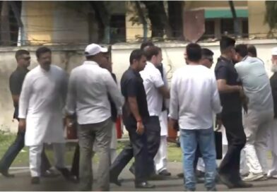 राहुल गांधी पहुंचे जम्मू-कश्मीर के पुंछ,पाकिस्तानी गोलाबारी के पीड़ितों से करेंगे मुलाकात