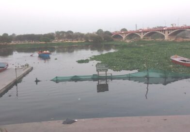 मंदाकिनी नदी की सफाई काे उतरे जलशक्ति मंत्री,गोमती नदी की स्थिति भी बदहाल