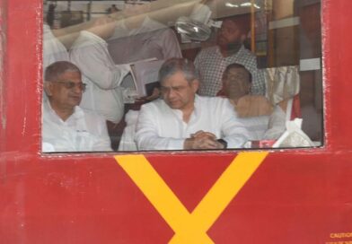 अश्विनी वैष्णव हुए पटना से जमालपुर रवाना, रेल इंजन कारखाना का 11 बजे करेंगे निरीक्षण