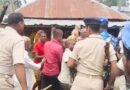 अतिक्रमण हटाने गई पुलिस पर पत्थरबाजी, एक पुलिस घायल