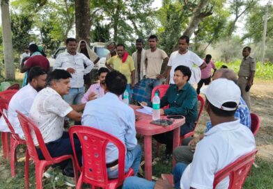 रेलवे लाइन निरीक्षण पर एसडीएम अभिषेक का एक्शन मोड, रैयतों की पीड़ा सुनी