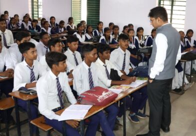 उपायुक्त ने नेशनल हाई स्कूल का किया निरीक्षण,सभी छात्रों  के करियर काउंसलिंग का दिया निर्देश