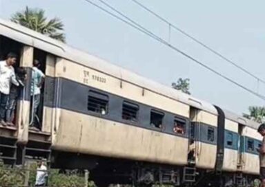 बिजली का तार टूटने मुजफ्फरपुर-नरकटियागंज डेमू ट्रेन परिचालन हुआ बाधित