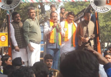 कांग्रेस मुख्यालय पर भाजपा का प्रदर्शन, कई कार्यकर्ता हिरासत में