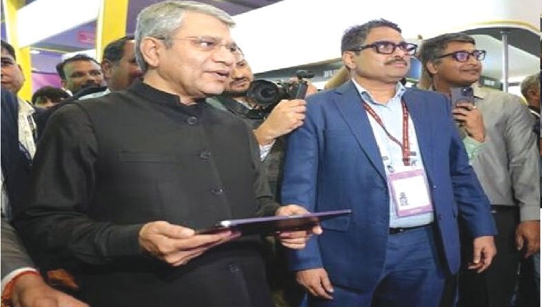 अश्विनी वैष्णव ने इंडिया एआई इम्पैक्ट समिट में ‘वेव्स क्रिएटर्स कॉर्नर’ का उद्घाटन किया