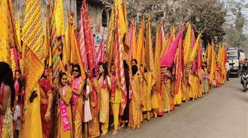 त्रिवेणीगंज में निकाली गई भव्य निशान यात्रा