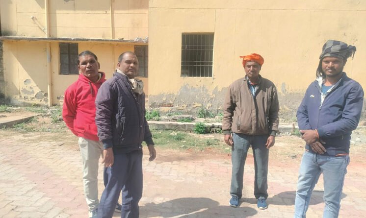 छात्र का फंदे पर लटका मिला शव,जांच में जुटी पुलिस