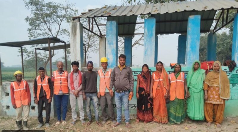 सफाई कर्मी को वेतन नहीं मिलने से हो रही हैं परेशानी