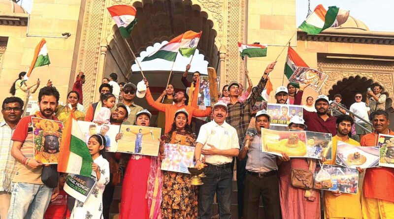 टी-2० विश्वकप क्रिकेट का उत्साह, सेमीफाइनल में भारत की जीत के लिए मां गंगा की आरती कर की कामना