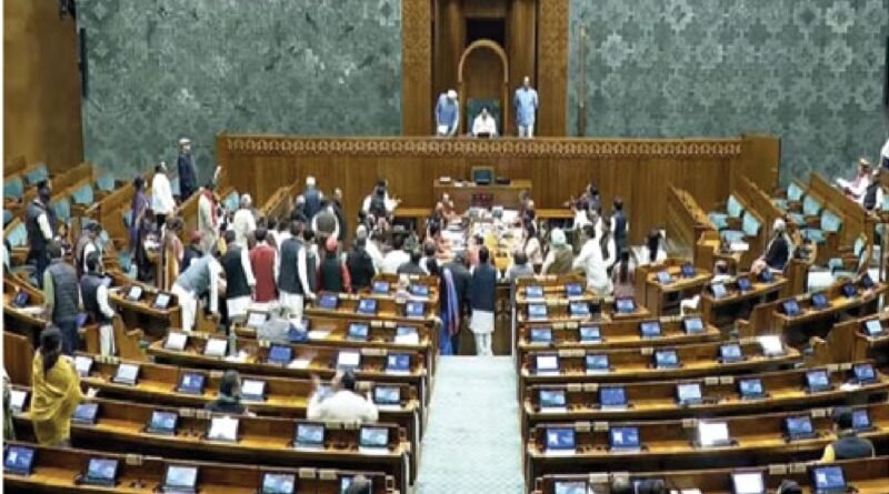 लोकसभा की कार्यवाही 12 बजे तक स्थगित,संसद में पश्चिम एशिया संकट पर हंगामा