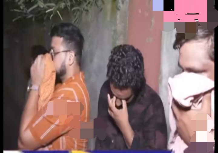 गुवाहाटी के पंजाबाड़ी में पुलिस द्वारा बरामद किए गए ₹13 लाख के जाली भारतीय नोट और उत्तर प्रदेश नंबर की जब्त कार
