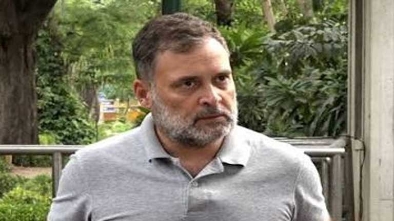 दिल्ली छात्र आंदोलन के बाद गृह मंत्री अमित शाह को तीखा पत्र लिखते कांग्रेस नेता राहुल गांधी की फाइल फोटो