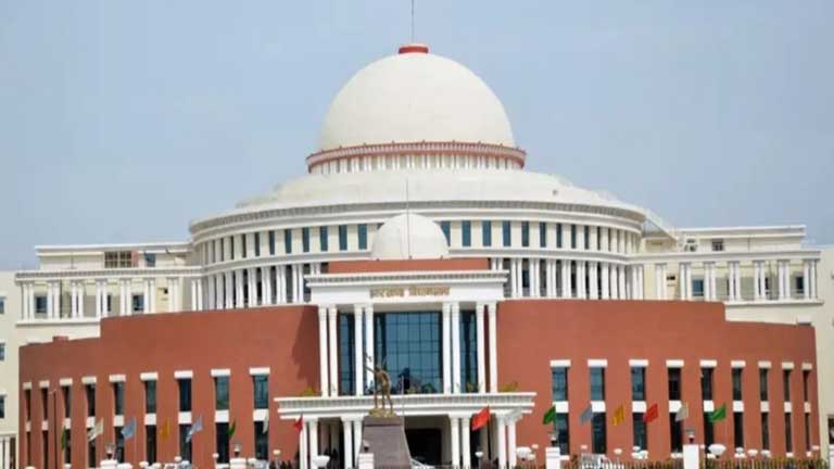 झारखंड विधानसभा मानसून सत्र में नाराज विधानसभा अध्यक्ष की तस्वीर और विधायकों की खाली कुर्सियां