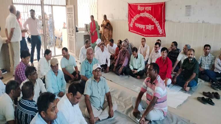 तिलका मांझी भागलपुर विश्वविद्यालय में वेतन कटौती के विरोध में कर्मचारियों की अनिश्चितकालीन हड़ताल